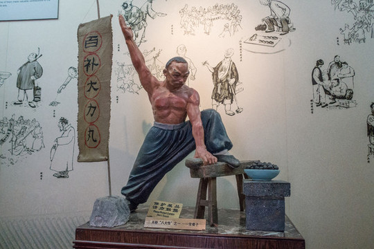 北京老天橋情景再現(xiàn)雕塑