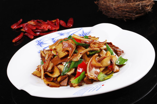 黑豆干炒豬耳