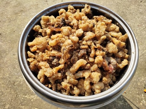 一大盆油渣