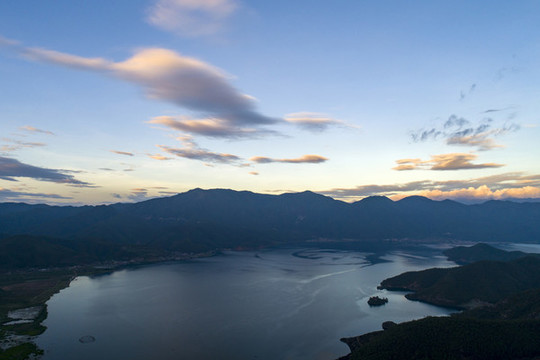 瀘沽湖風(fēng)光