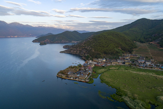 瀘沽湖風(fēng)光