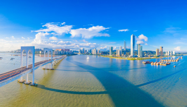 澳門西灣大橋與珠海天際線