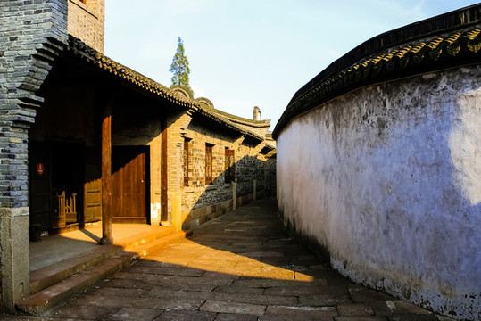 斜照古鎮(zhèn)