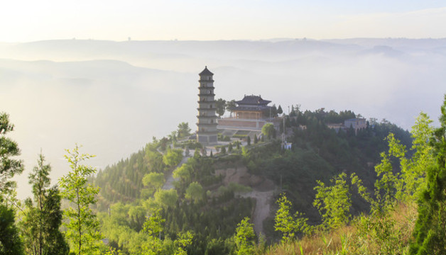 筆架山霧景