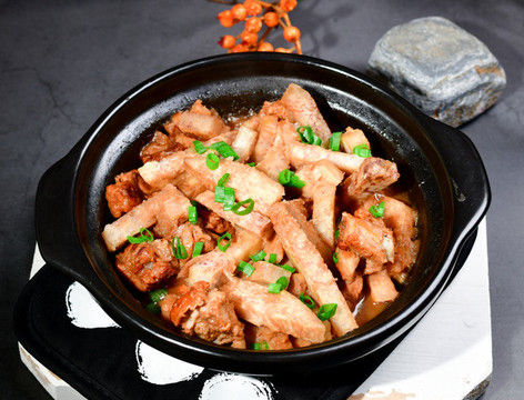 紅燒肉芋頭煲
