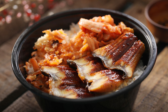 烤鰻魚三文魚飯