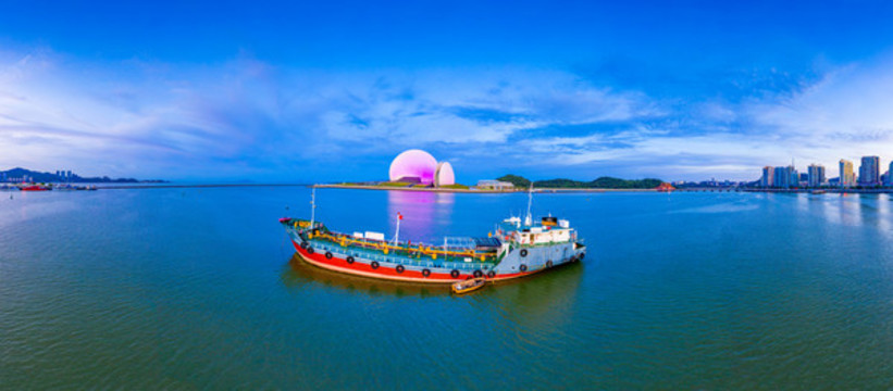 珠海大劇院夜景與輪船