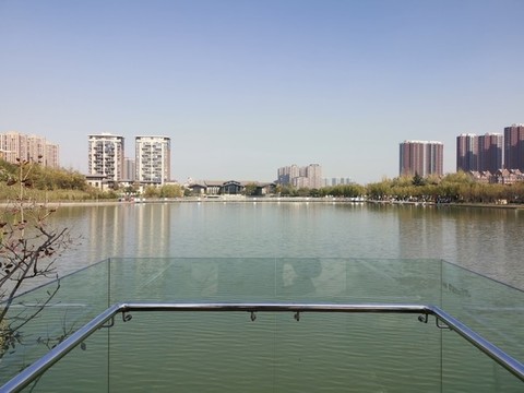 湖面