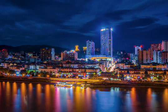 中國四川廣元嘉陵江夜景風(fēng)光