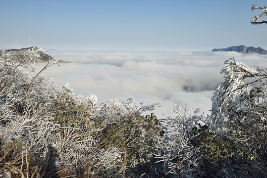 五峰獨嶺雪景