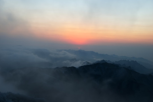 五峰獨嶺日出