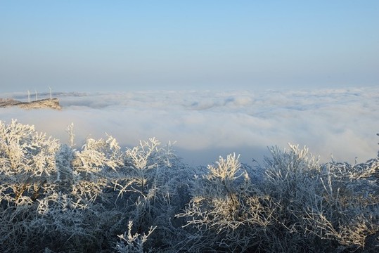 五峰獨嶺云海雪景風(fēng)光