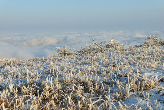 五峰獨(dú)嶺云海雪景風(fēng)光