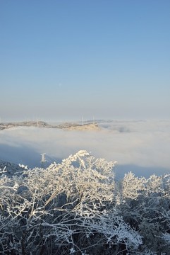 五峰獨(dú)嶺雪景云海風(fēng)光