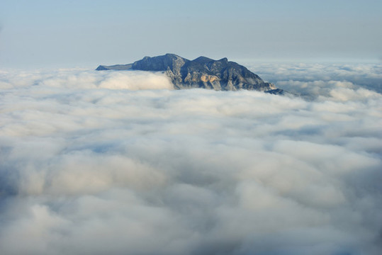 五峰獨(dú)嶺雪景云海風(fēng)光