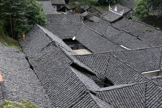 古鎮(zhèn)青瓦房