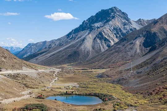 察隅昌拉埡口