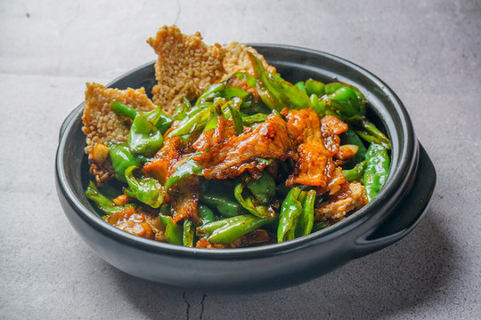 鍋巴小炒肉