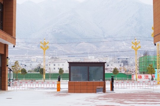 小區(qū)通道
