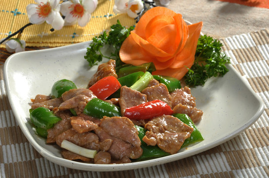 尖椒炒黃牛肉