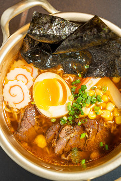 日式牛肉拉面