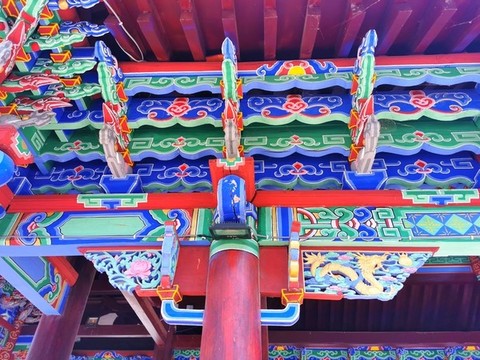 中式古建筑內(nèi)部彩繪