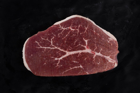 南美進(jìn)口草飼牛肉小米龍牛排