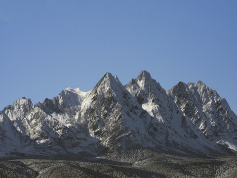 雪山之巔