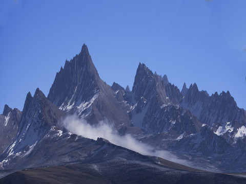 雪山之巔