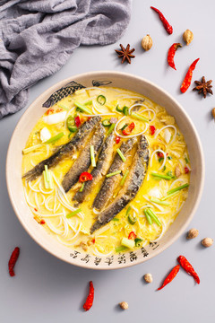 泥鰍湯粉