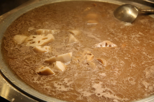 武漢戶部巷排骨藕湯