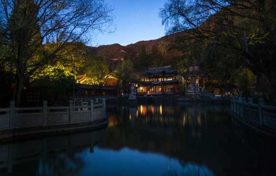 云南曲靖宣威夜景