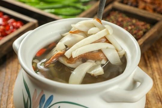 一品菌湯煲