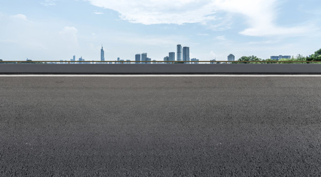 瀝青地面和建筑景觀