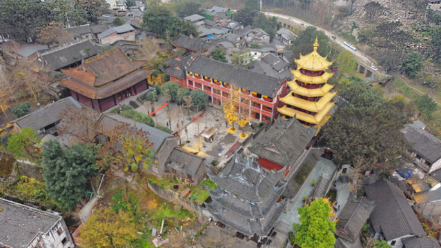 寶輪寺南面