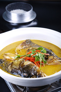 魚頭泡飯