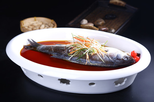 清蒸鱸魚
