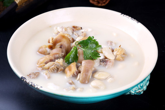 蕓豆豬蹄煲