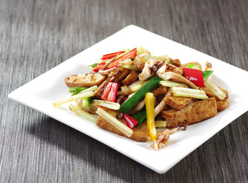 豆腐炒魷魚須