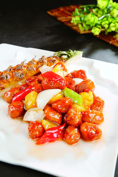 菠蘿咕嚕肉