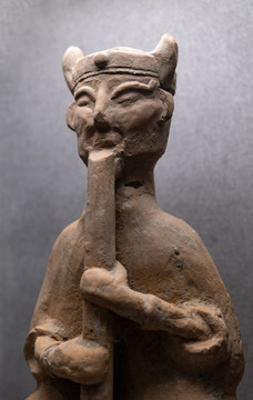 三國(guó)奏樂(lè)陶男樂(lè)俑