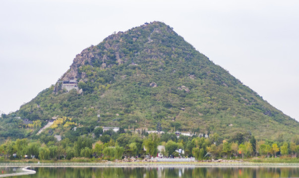 濟(jì)南華山風(fēng)景區(qū)