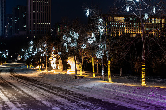長春雕塑園冰雪新樂園夜晚景觀
