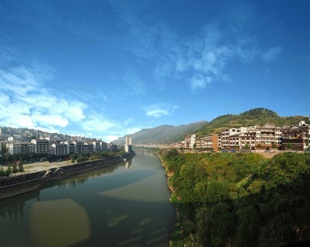茅臺河畔