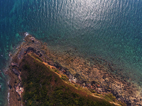 俯瞰潿洲島鱷魚山