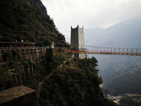 九皇山情人橋