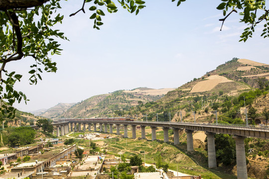 鐵路橋