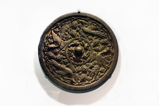 明代鳳穿牡丹紋銅鏡