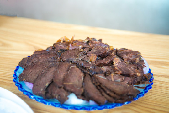 新疆伊犁熏馬肉