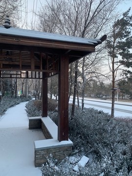 雪景涼亭
